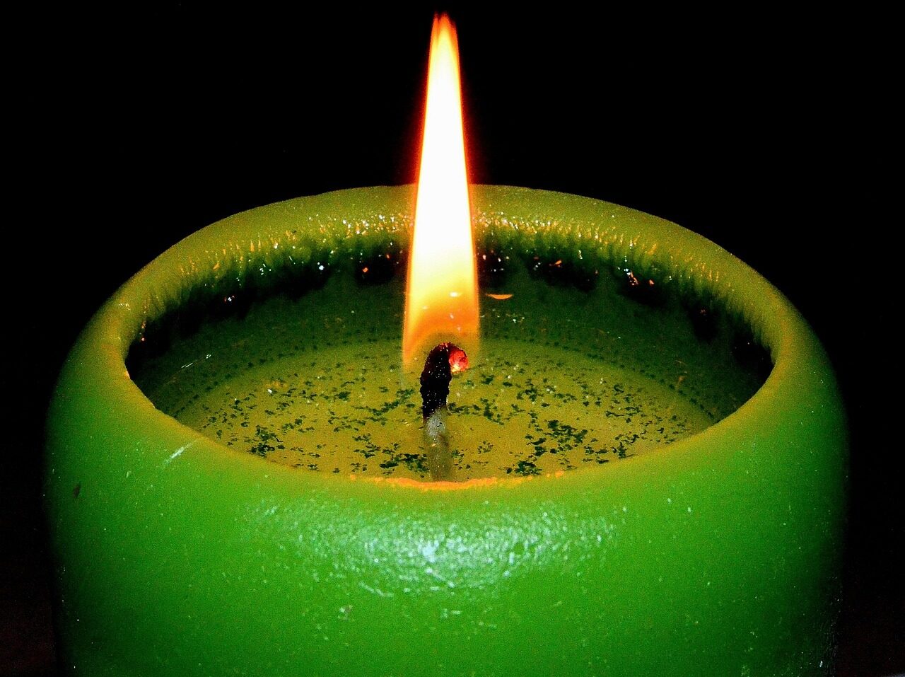 candle, candlelight, advent candle, flame, burn, fire, warmth, green, glowing, bright, candle, candle, candle, candle, candle